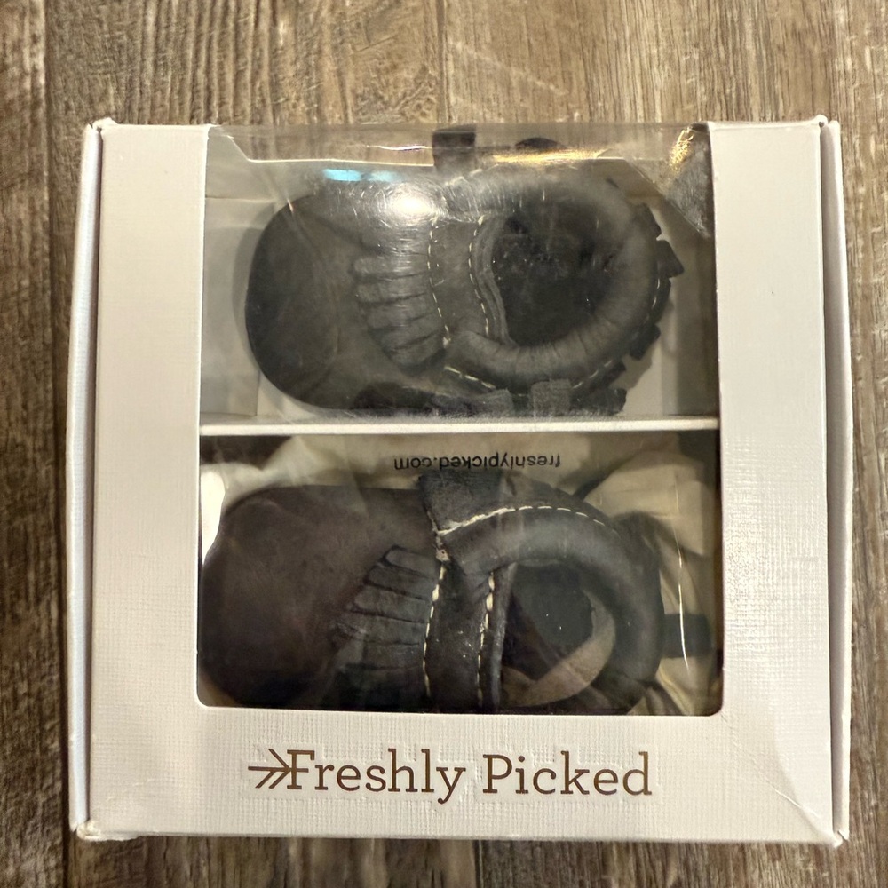 Freshly Picked Moccasins Size 1